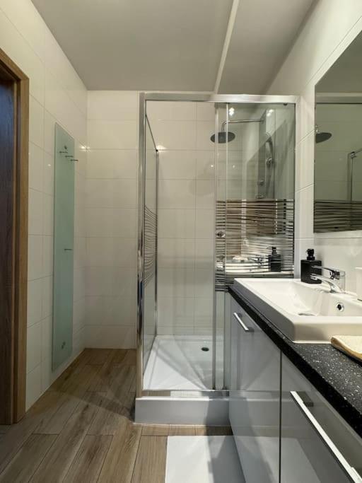 Danka 6Th Floor Chic Apartment Krakow Bagian luar foto